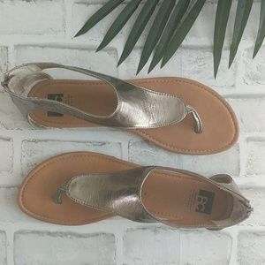 🌴 BC 🌴Gold T-strap sandals women's 11